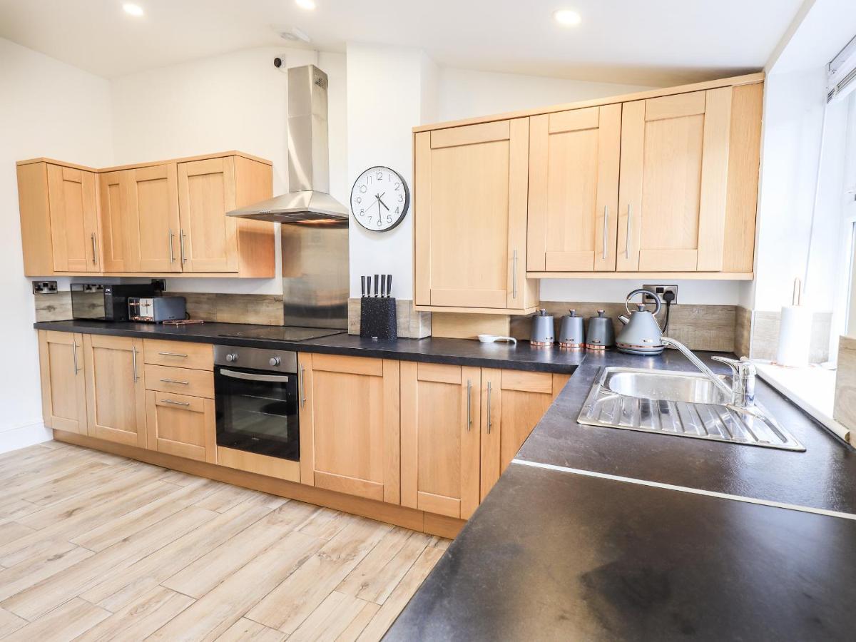 Aryelle House Villa Kendal Bagian luar foto