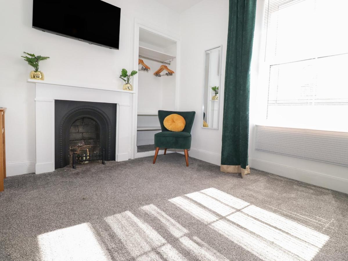 Aryelle House Villa Kendal Bagian luar foto